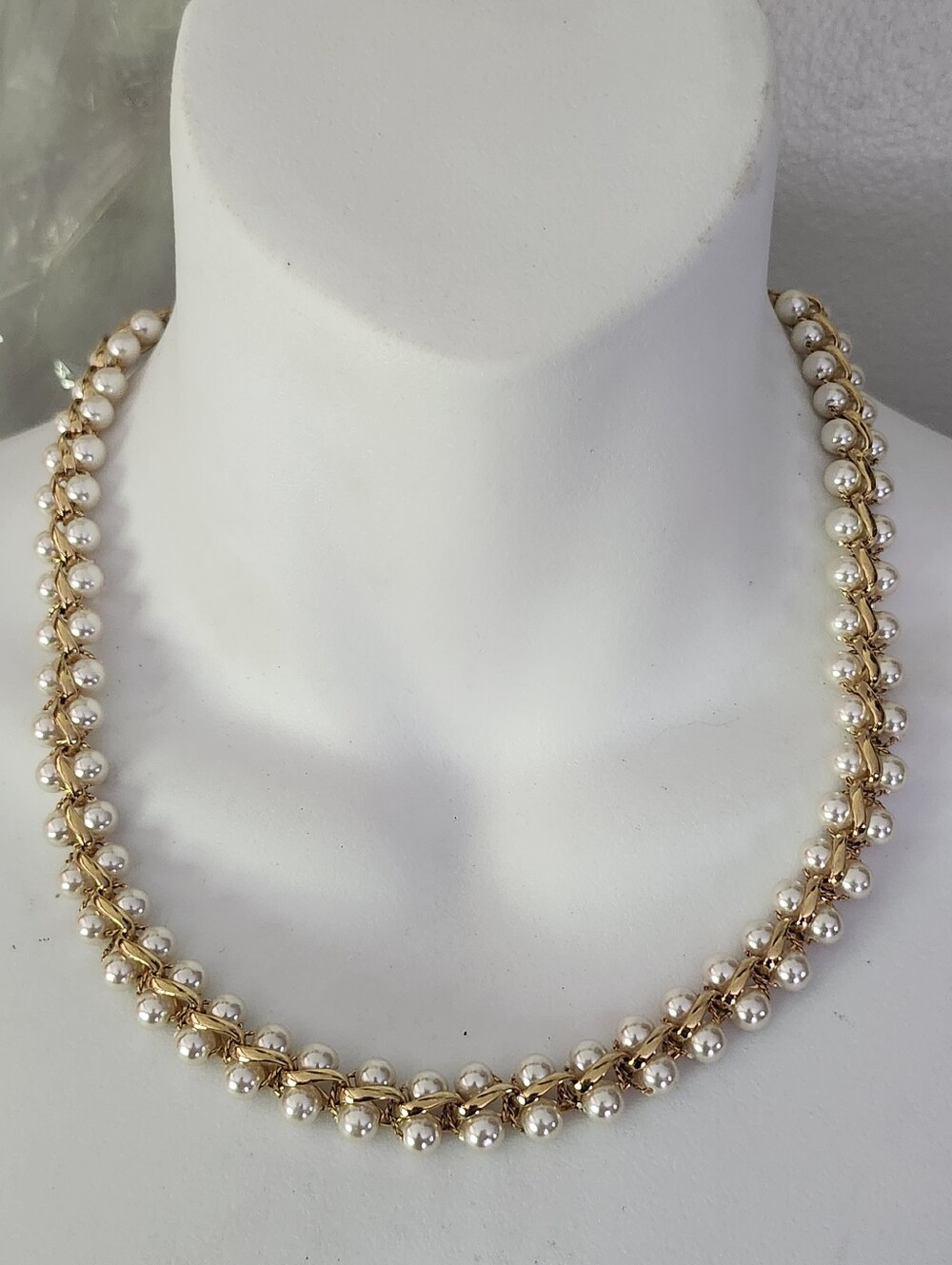 Vtg Napier Gold Tone Interwoven Chain Double Faux Pearl Necklace